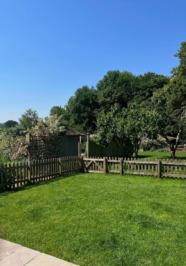 Cwm Lodge, An Idyllic Retreat In The Heart Of Herefordshire! 外观 照片