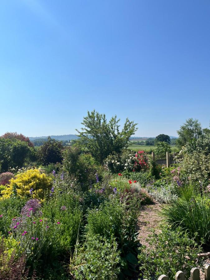 Cwm Lodge, An Idyllic Retreat In The Heart Of Herefordshire! 外观 照片